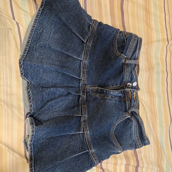 Dresses & Skirts - Denim skirt